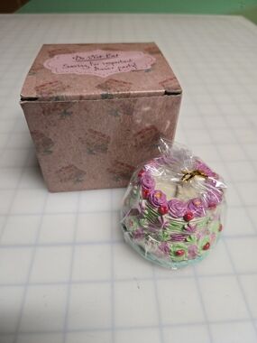 Aunt Petunia's Puddling Mini Candle